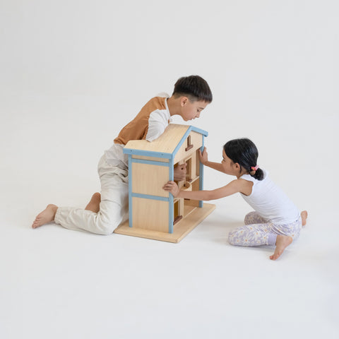 Twirl Around Dollhouse